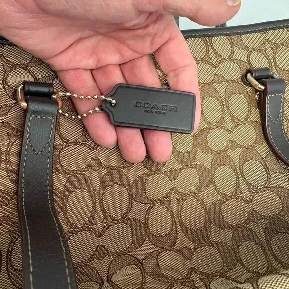 Coach Signature Beige and Dark Brown Shoulder Bag - Picture 6 of 8